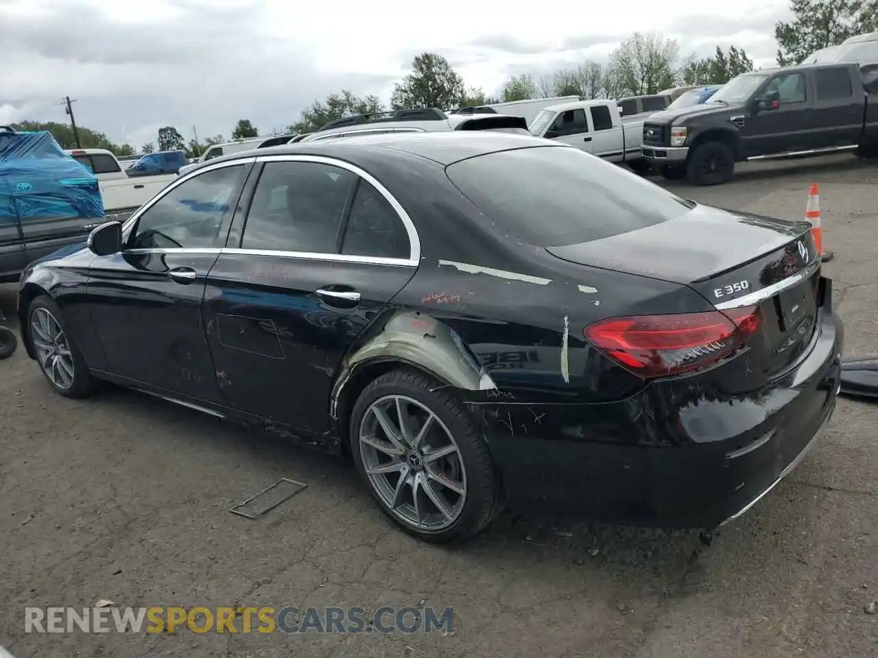 2 Photograph of a damaged car W1KZF8EB4NB059858 MERCEDES-BENZ E-CLASS 2022