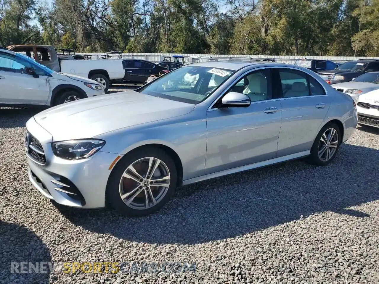 1 Photograph of a damaged car W1KZF8EB6NB045119 MERCEDES-BENZ E-CLASS 2022