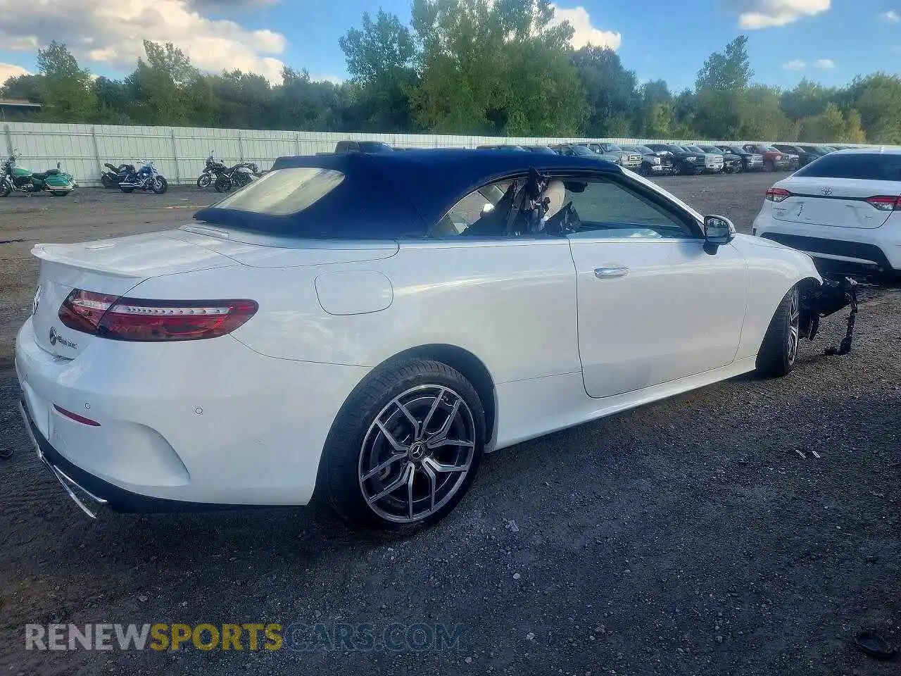 3 fotografías del automóvil dañado W1K1K5KB2PF203933 MERCEDES-BENZ E-CLASS 2023
