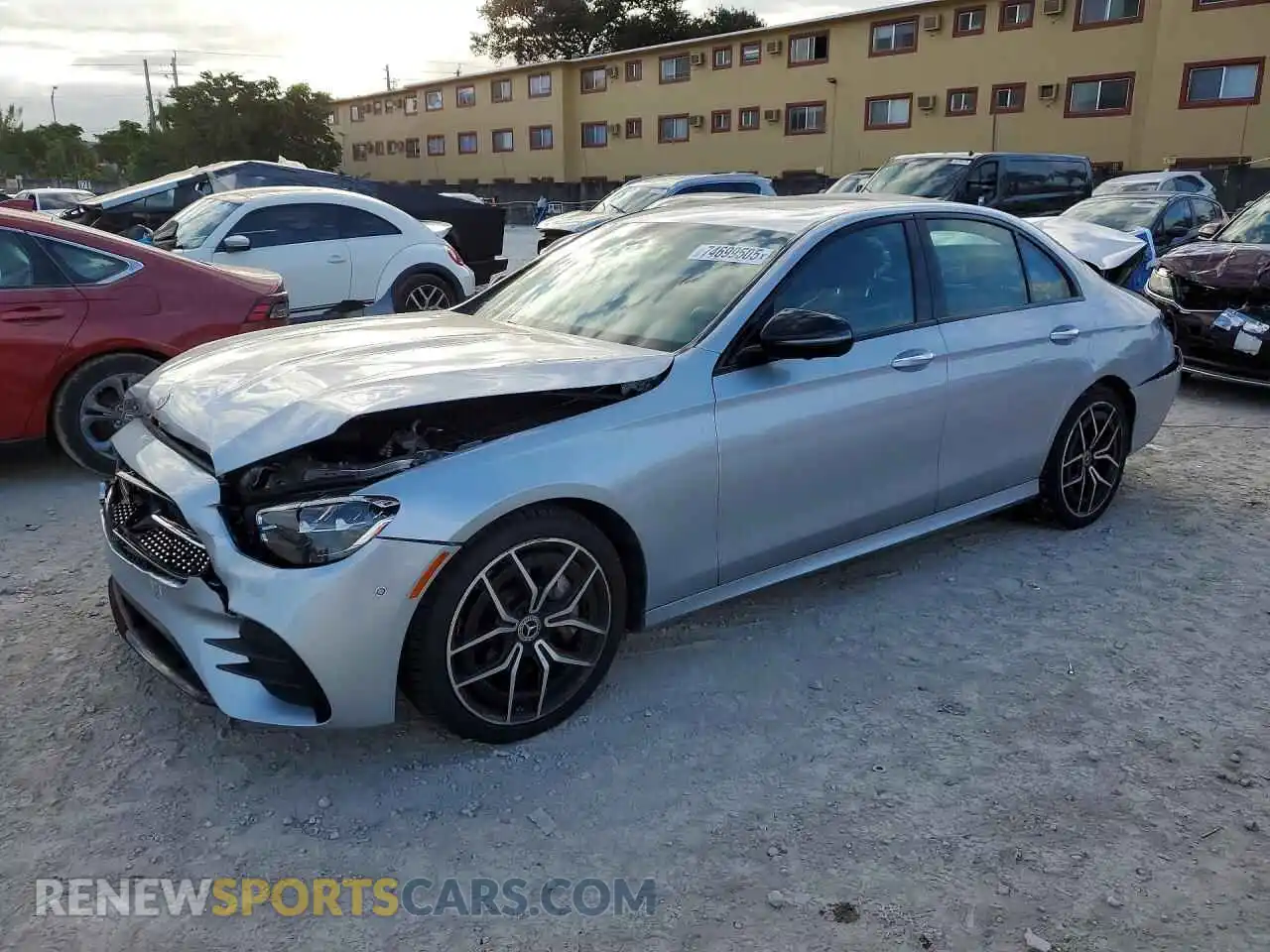 1 fotografías del automóvil dañado W1KZF8DB1PB101908 MERCEDES-BENZ E-CLASS 2023