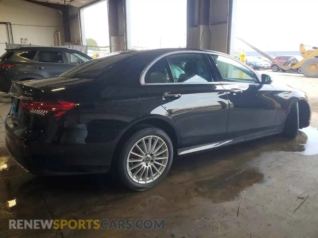 3 Фотография поврежденного автомобиля W1KZF8EB3PB139316 MERCEDES-BENZ E-CLASS 2023