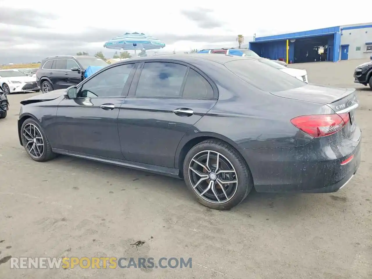 2 fotografías del automóvil dañado W1KZF8EB4PB181140 MERCEDES-BENZ E-CLASS 2023