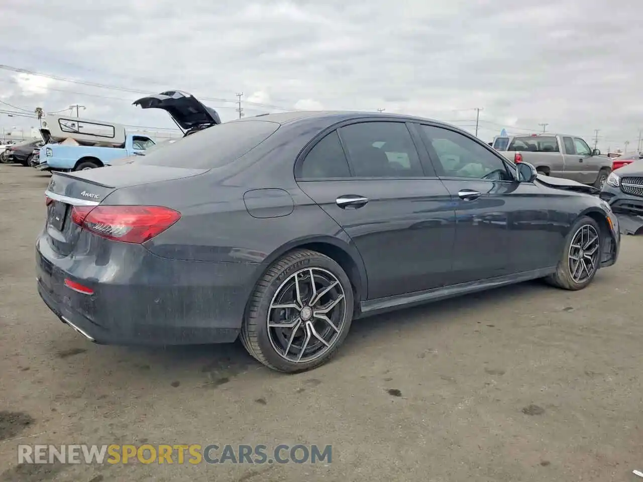 3 fotografías del automóvil dañado W1KZF8EB4PB181140 MERCEDES-BENZ E-CLASS 2023
