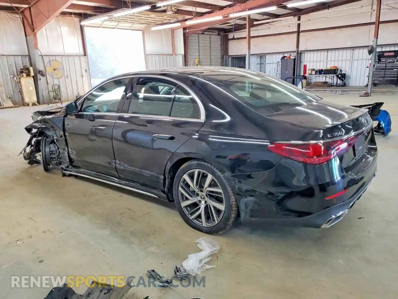 2 Photograph of a damaged car W1KLF4HB4SA135252 MERCEDES-BENZ E-CLASS 2025