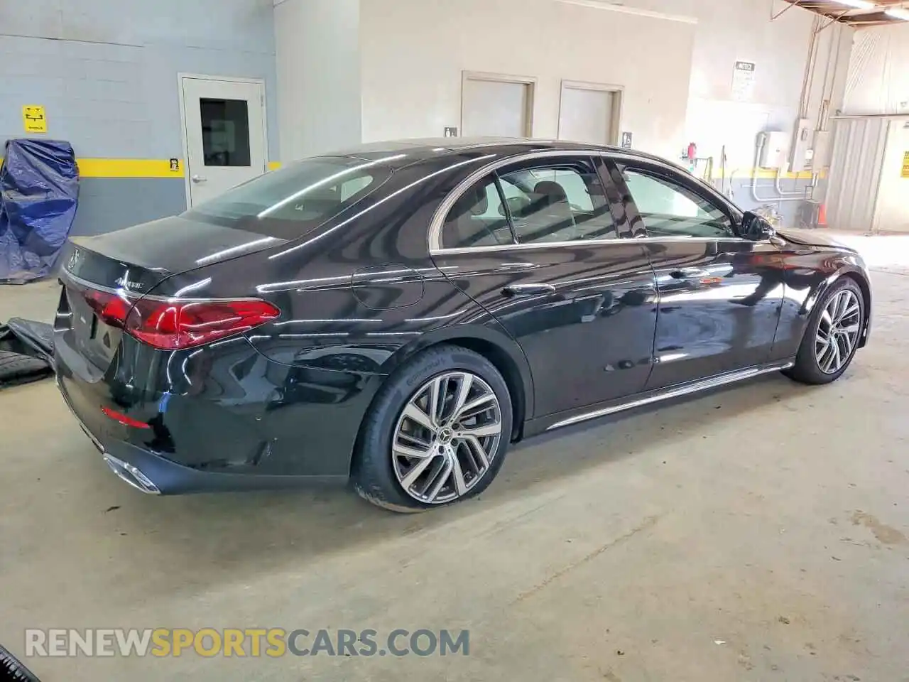 3 Photograph of a damaged car W1KLF4HB4SA135252 MERCEDES-BENZ E-CLASS 2025