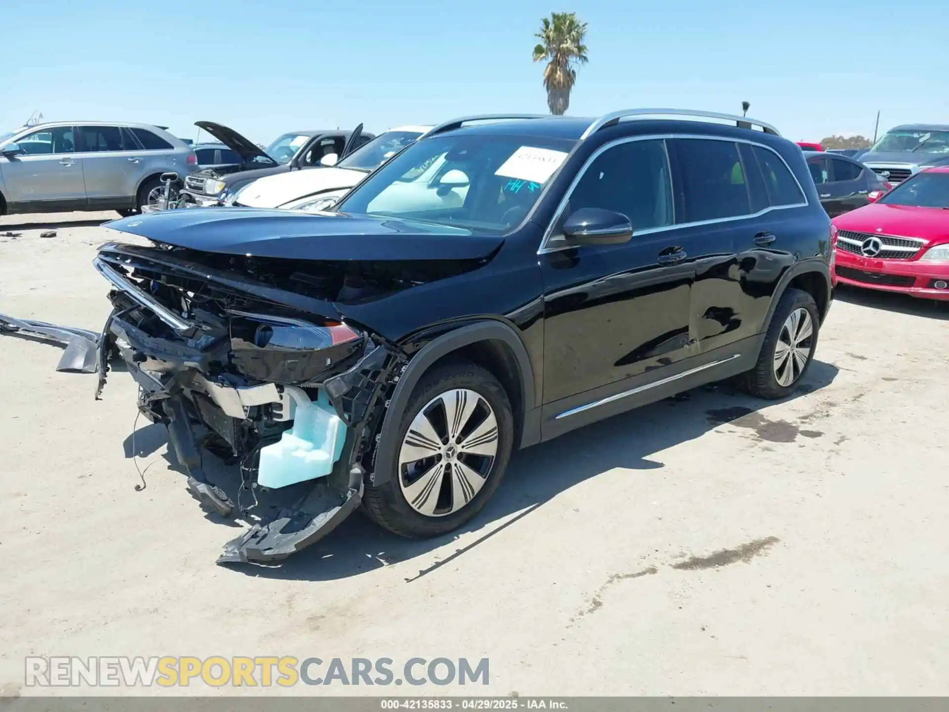 2 fotografías del automóvil dañado W1N9M0KB0PN059498 MERCEDES-BENZ EQB 300 SUV 2023