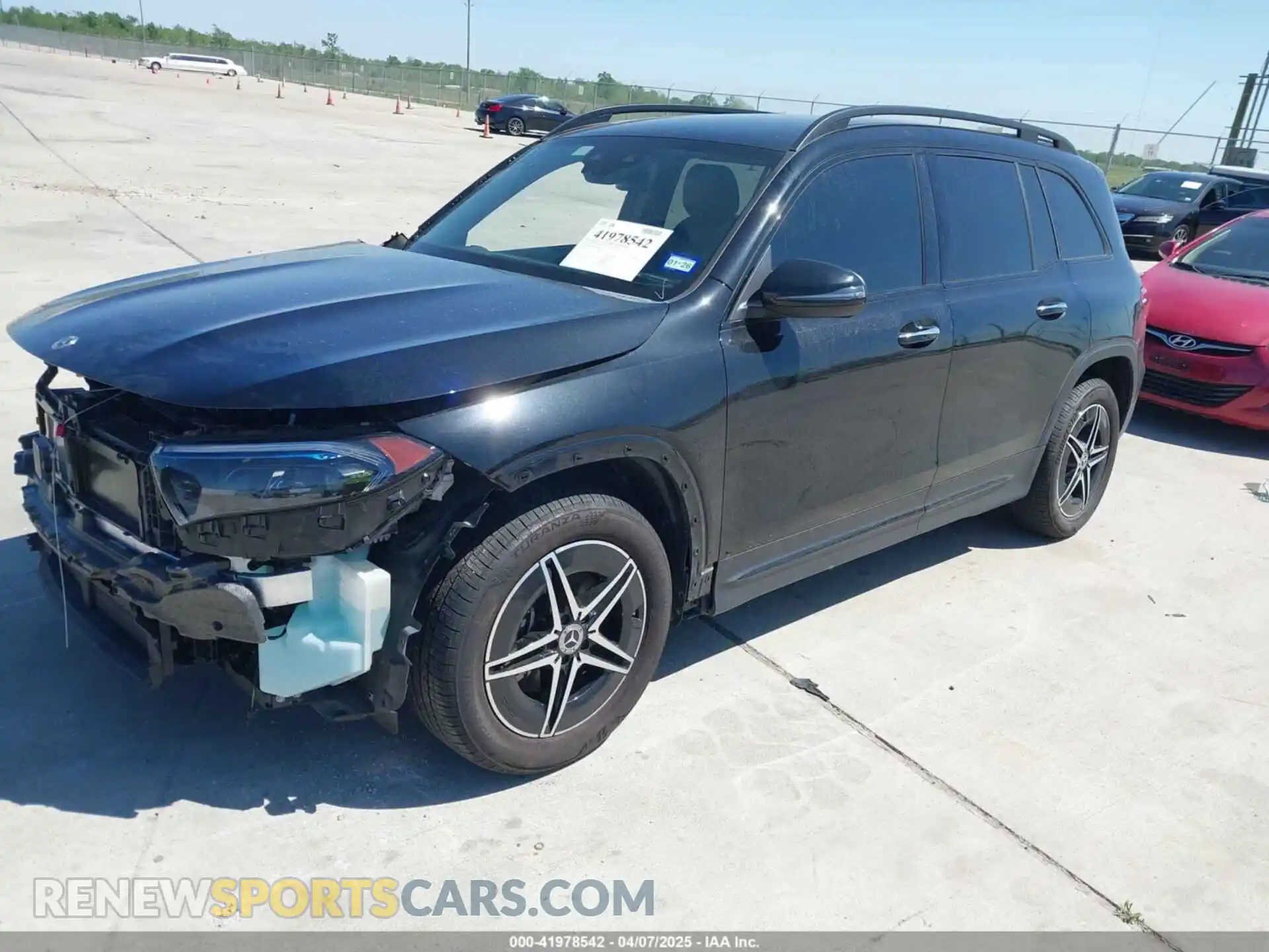 2 fotografías del automóvil dañado W1N9M0KB9PN056096 MERCEDES-BENZ EQB 300 SUV 2023