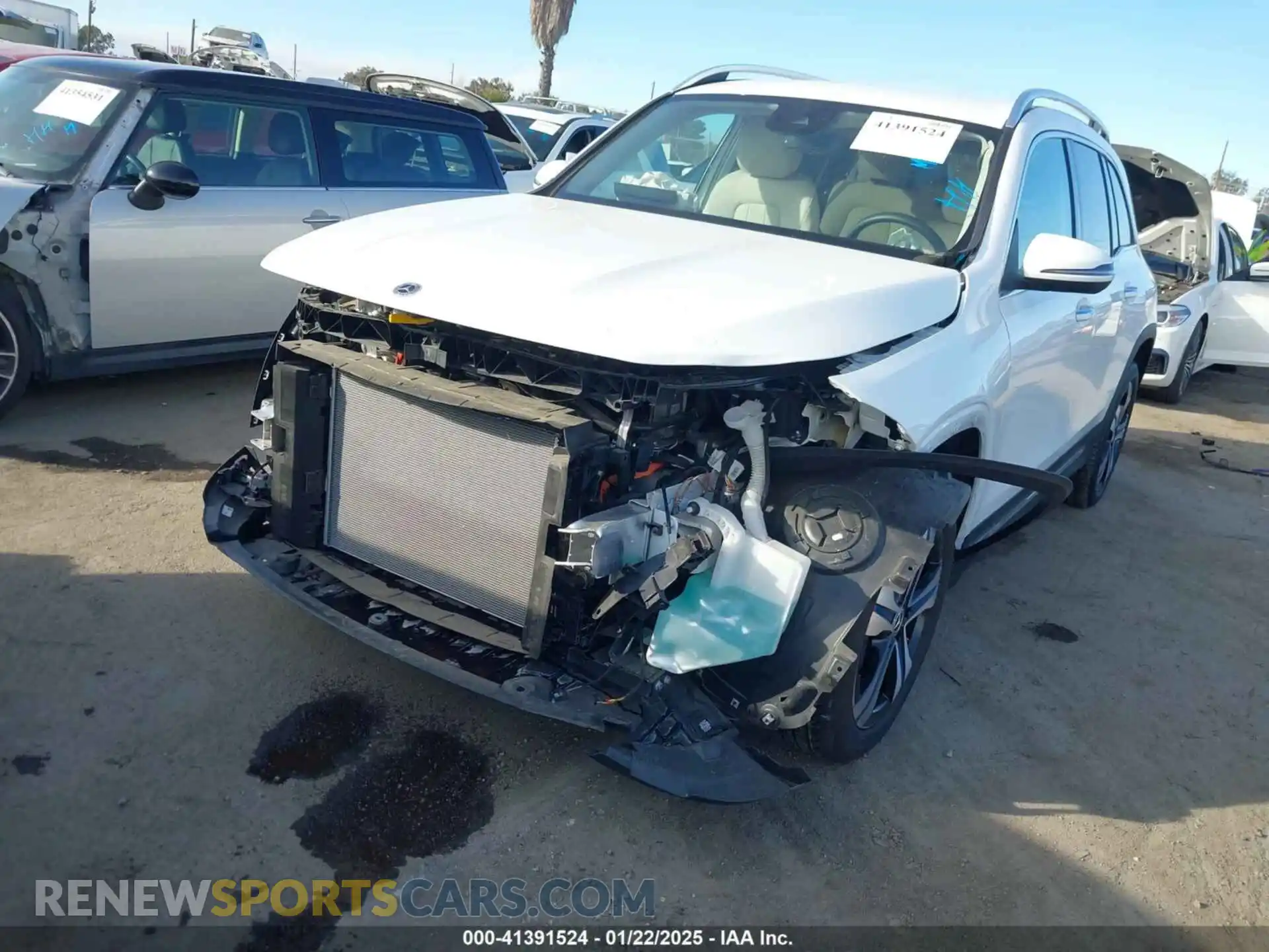 2 fotografías del automóvil dañado W1N9M0KBXPN047116 MERCEDES-BENZ EQB 300 SUV 2023