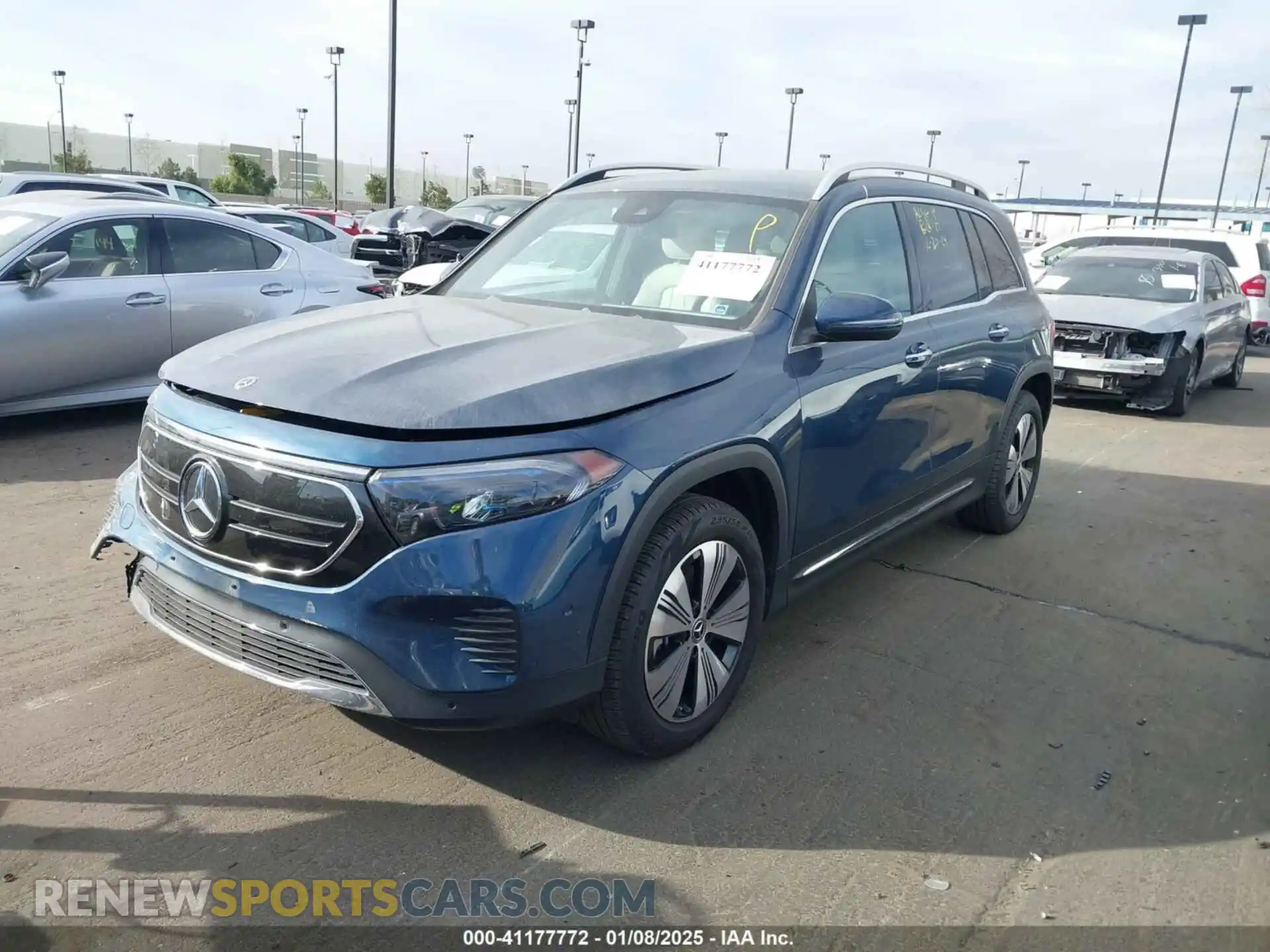 2 fotografías del automóvil dañado W1N9M0KBXPN047410 MERCEDES-BENZ EQB 300 SUV 2023