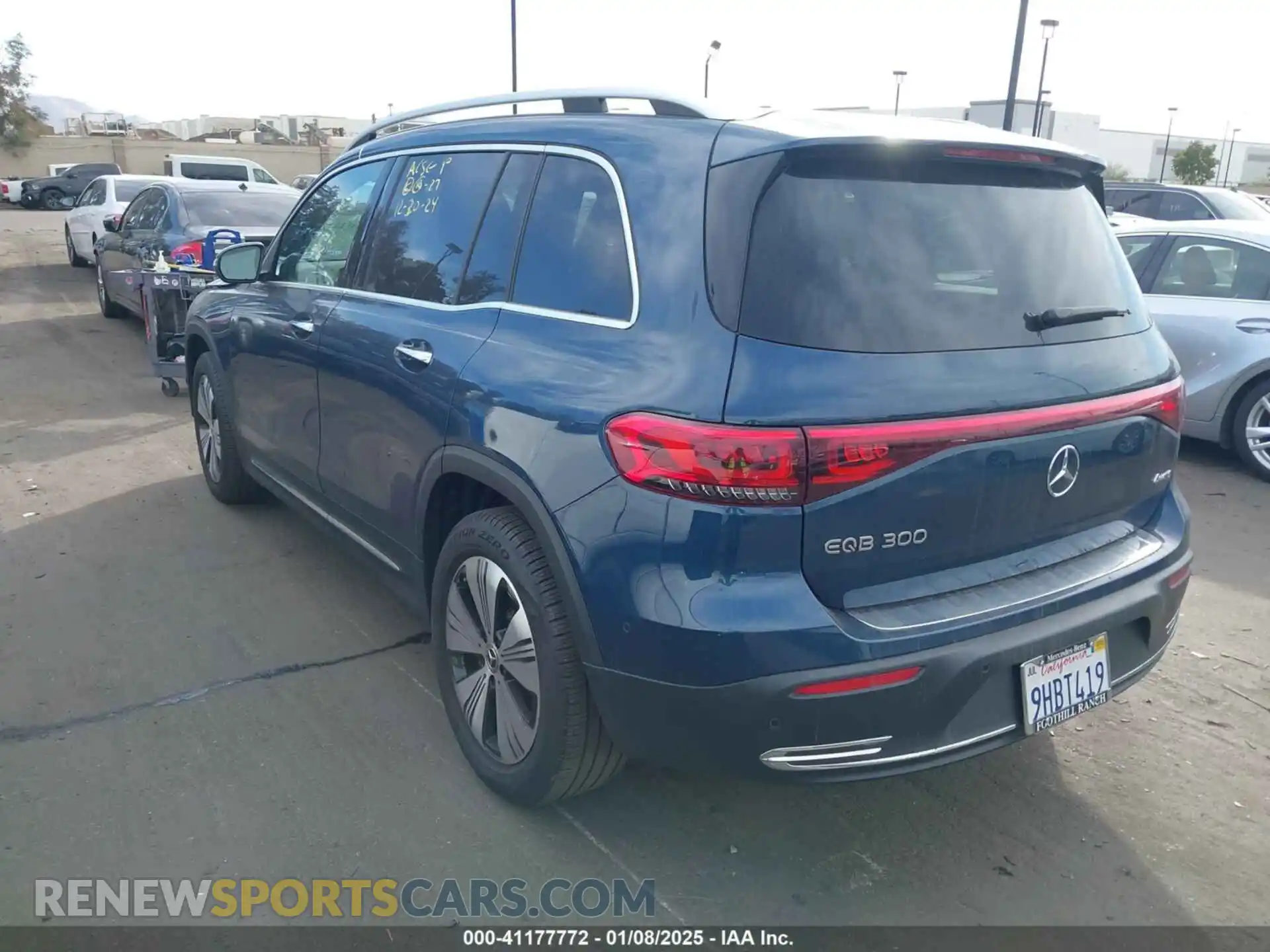 3 fotografías del automóvil dañado W1N9M0KBXPN047410 MERCEDES-BENZ EQB 300 SUV 2023