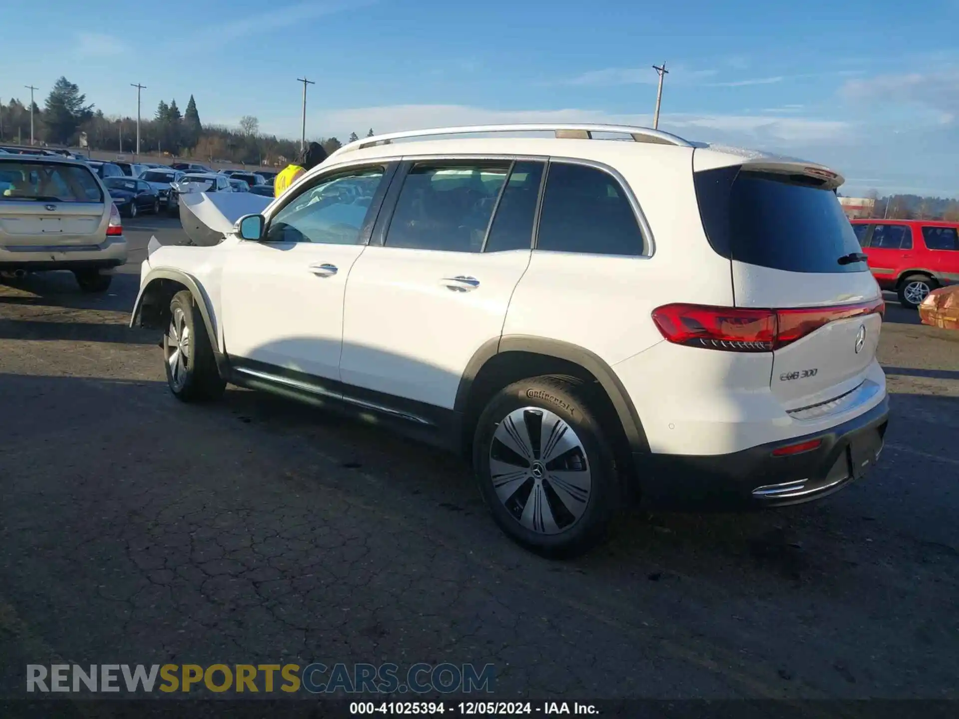 3 fotografías del automóvil dañado W1N9M0KBXPN062568 MERCEDES-BENZ EQB 300 SUV 2023