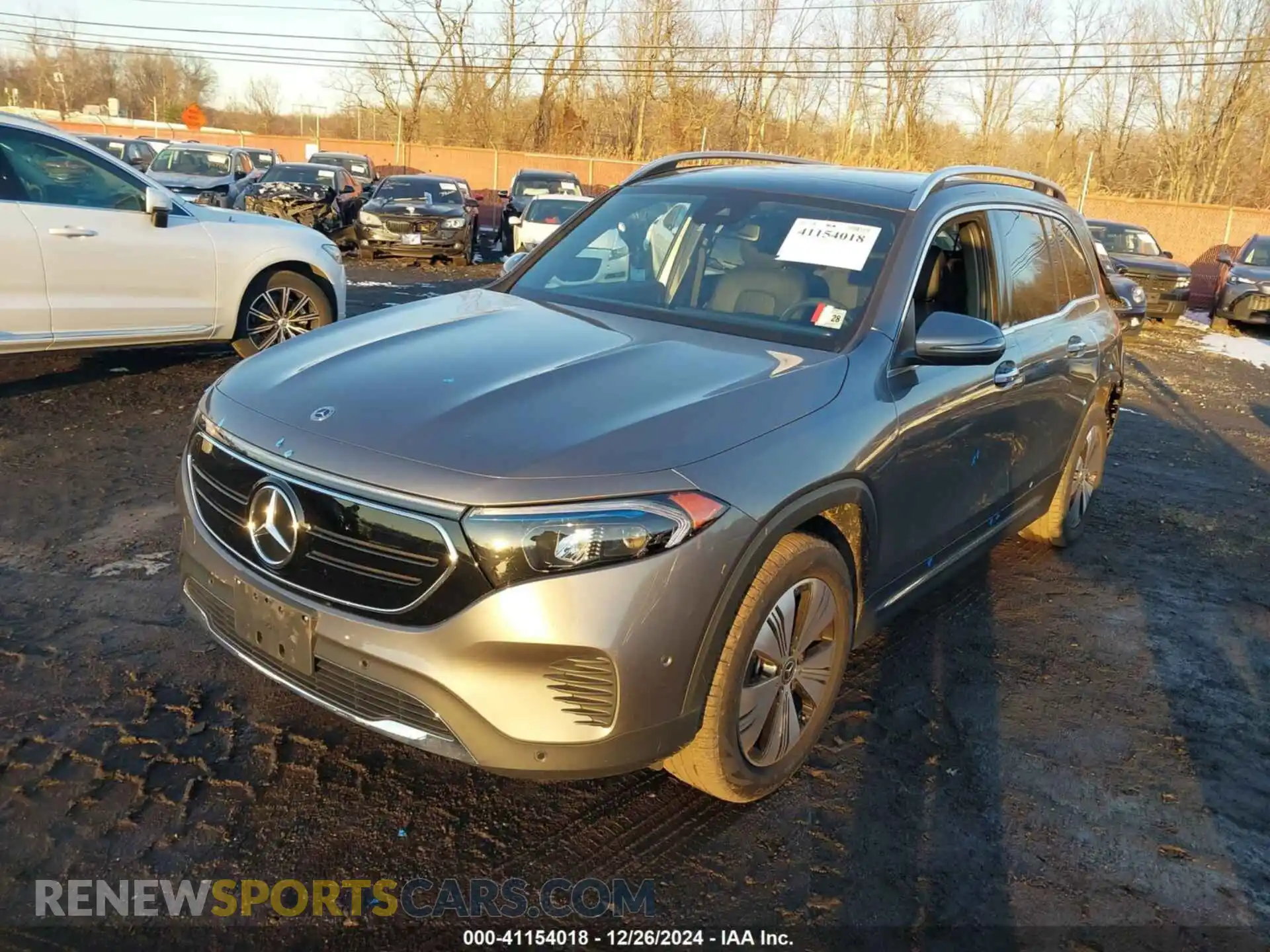 2 fotografías del automóvil dañado W1N9M0KBXPN064627 MERCEDES-BENZ EQB 300 SUV 2023