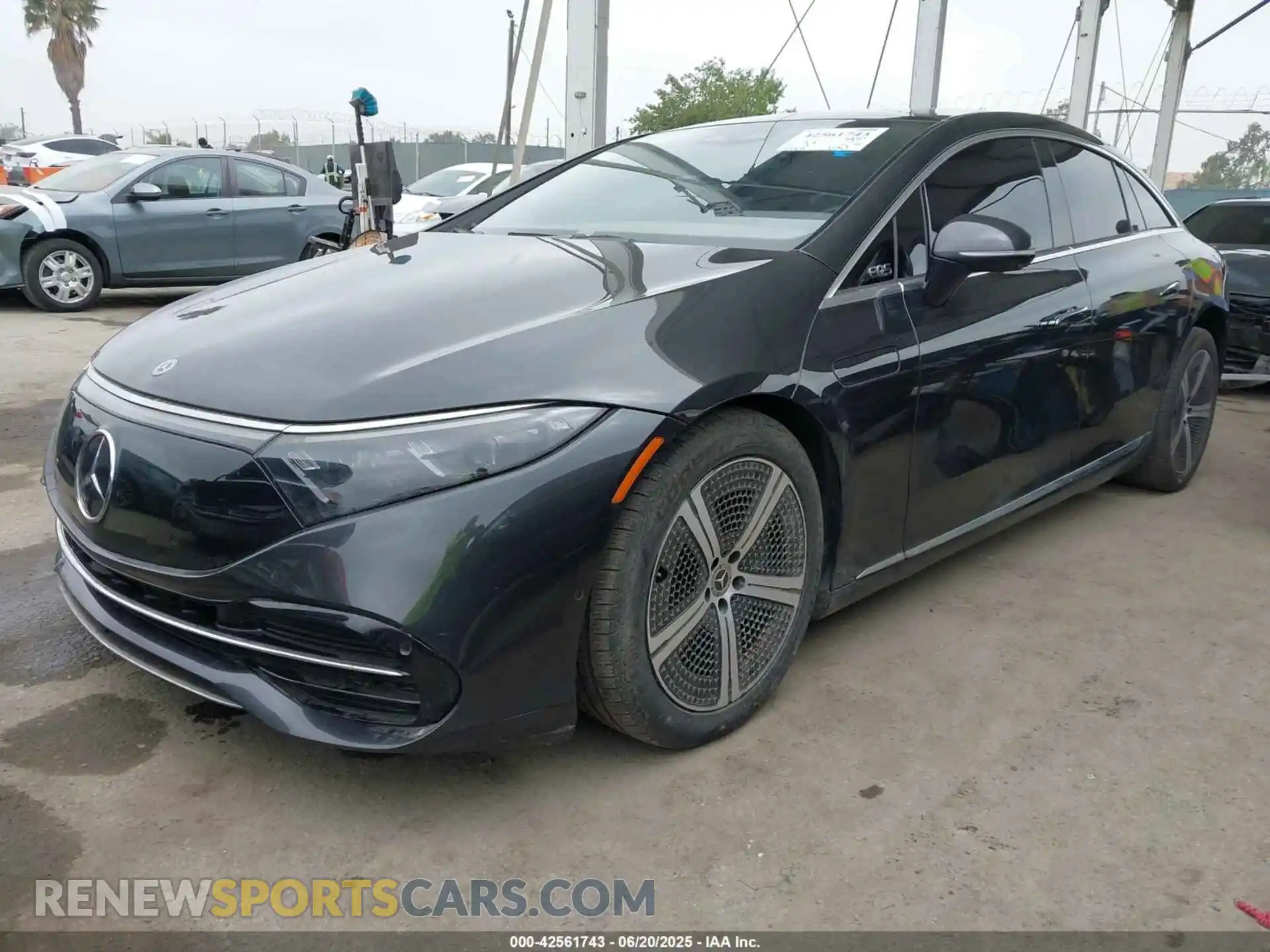 2 fotografías del automóvil dañado W1KCG2DB0PA032988 MERCEDES-BENZ EQS 450+ 2023