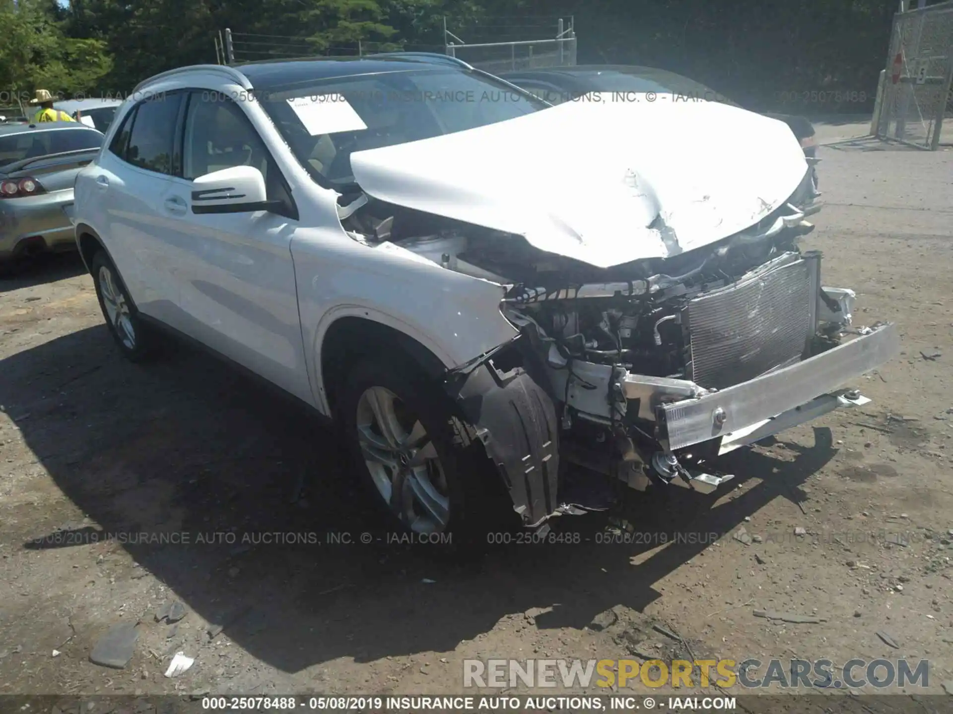 1 Photograph of a damaged car WDCTG4EB6KJ550353 MERCEDES-BENZ GLA 2019