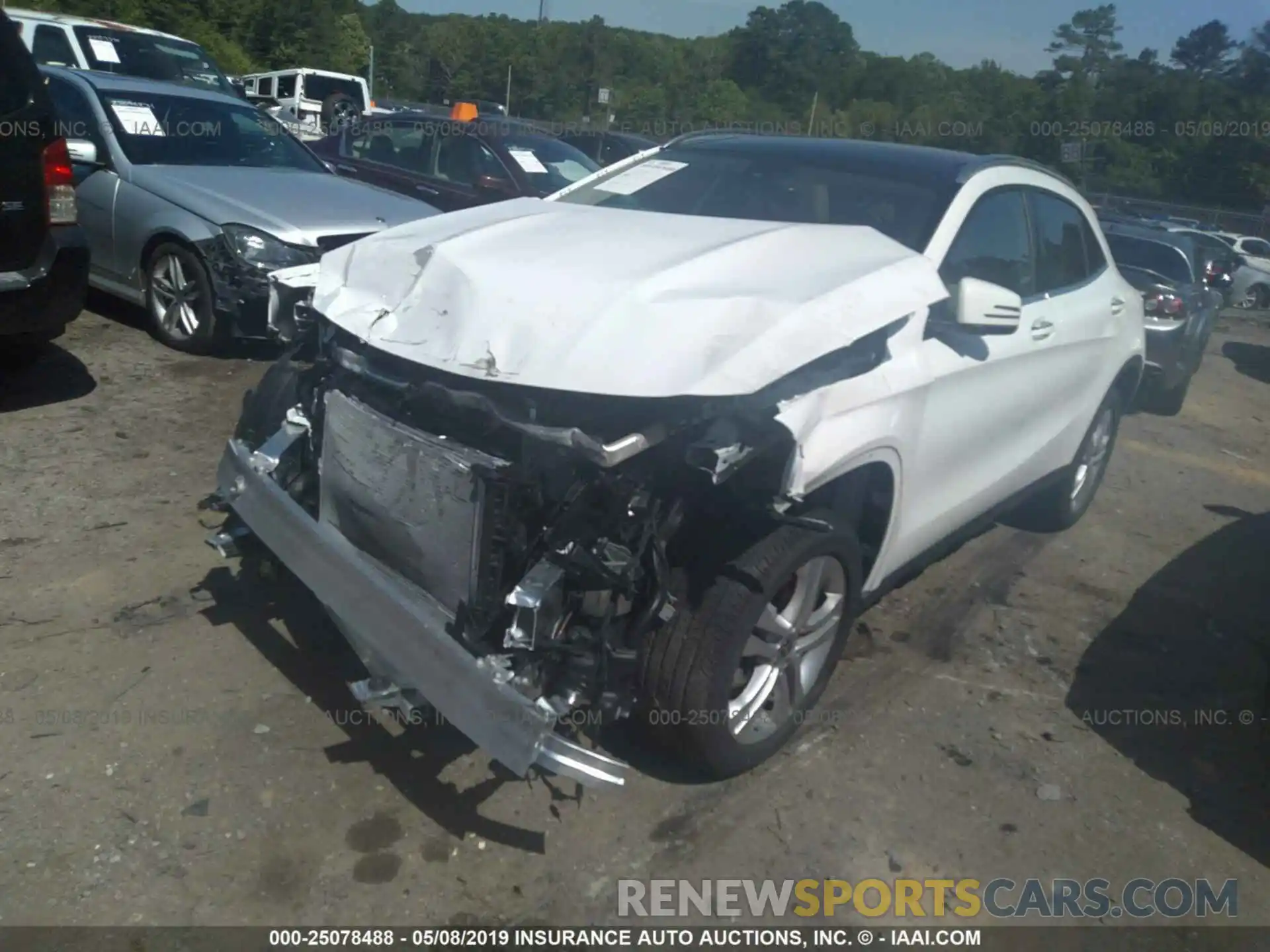2 Photograph of a damaged car WDCTG4EB6KJ550353 MERCEDES-BENZ GLA 2019