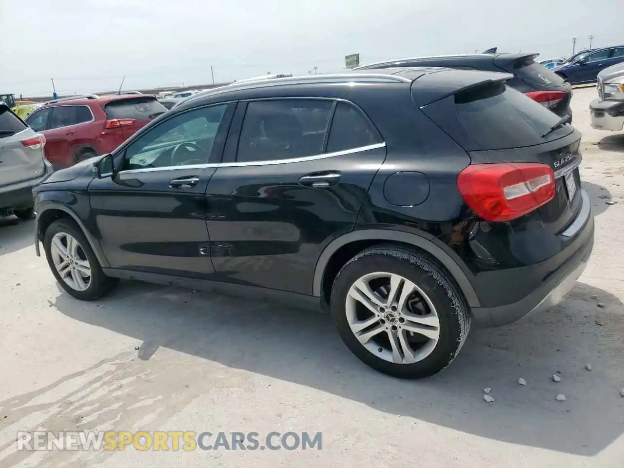 2 Photograph of a damaged car WDCTG4EB0KU010799 MERCEDES-BENZ GLA-CLASS 2019