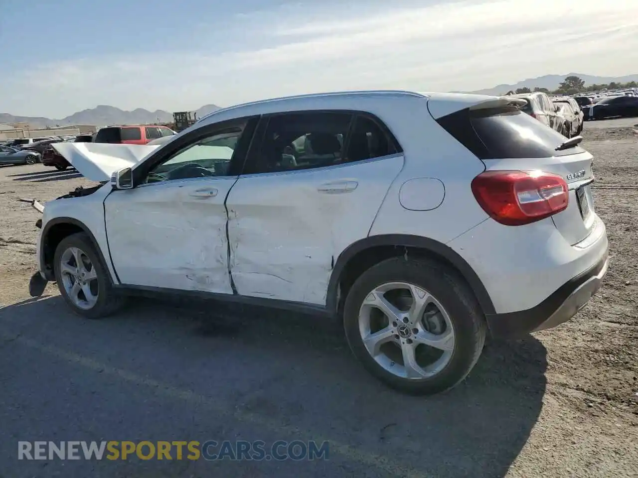2 Фотография поврежденного автомобиля WDCTG4EB2KU014188 MERCEDES-BENZ GLA-CLASS 2019