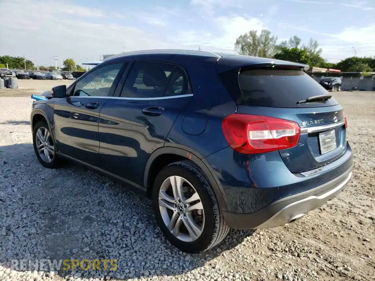 2 Photograph of a damaged car WDCTG4EB6KJ647388 MERCEDES-BENZ GLA-CLASS 2019