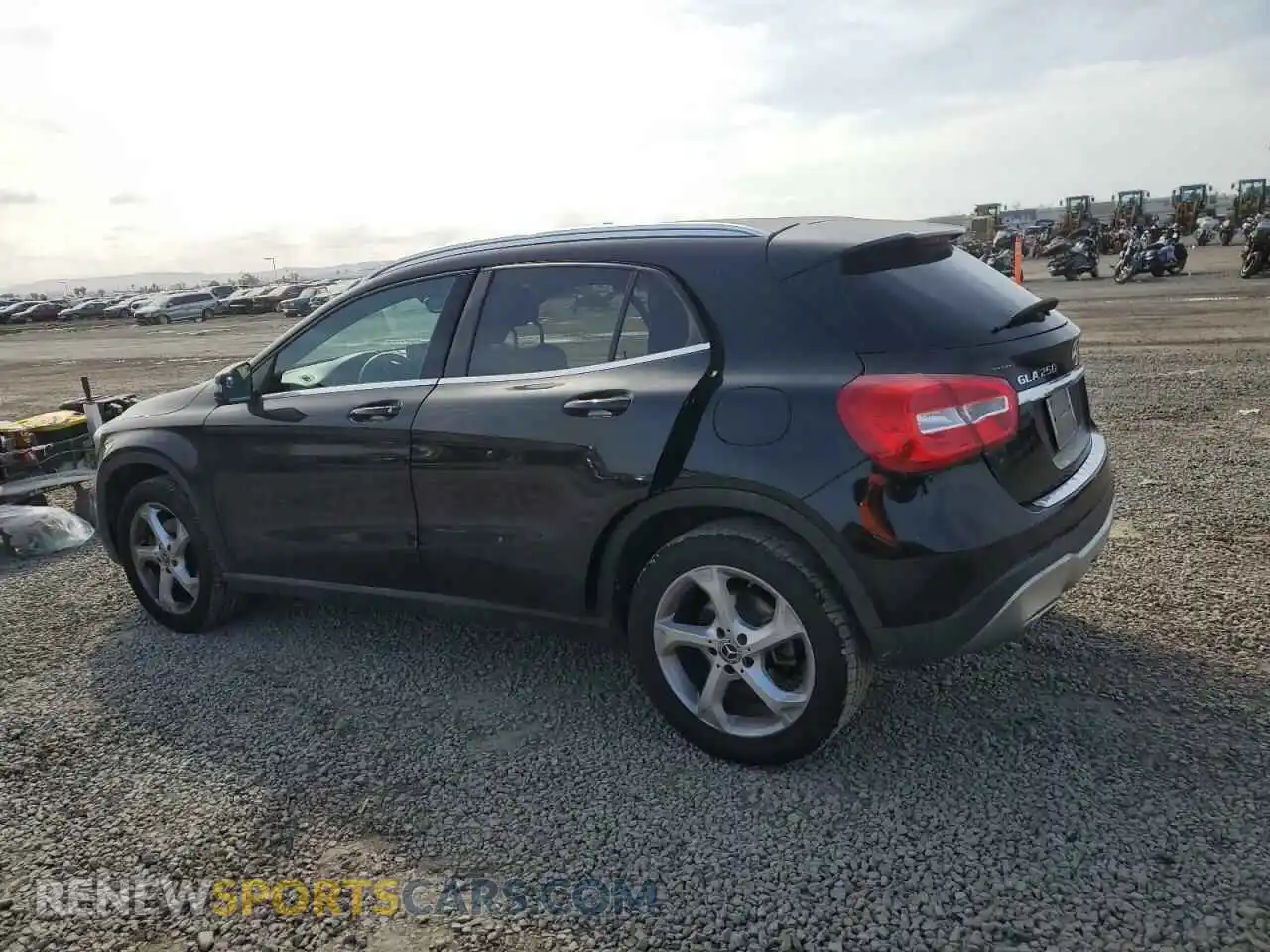 2 Фотография поврежденного автомобиля WDCTG4EB7KU014056 MERCEDES-BENZ GLA-CLASS 2019
