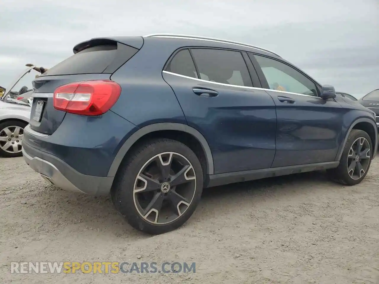 3 Photograph of a damaged car WDCTG4EB9KJ644646 MERCEDES-BENZ GLA-CLASS 2019