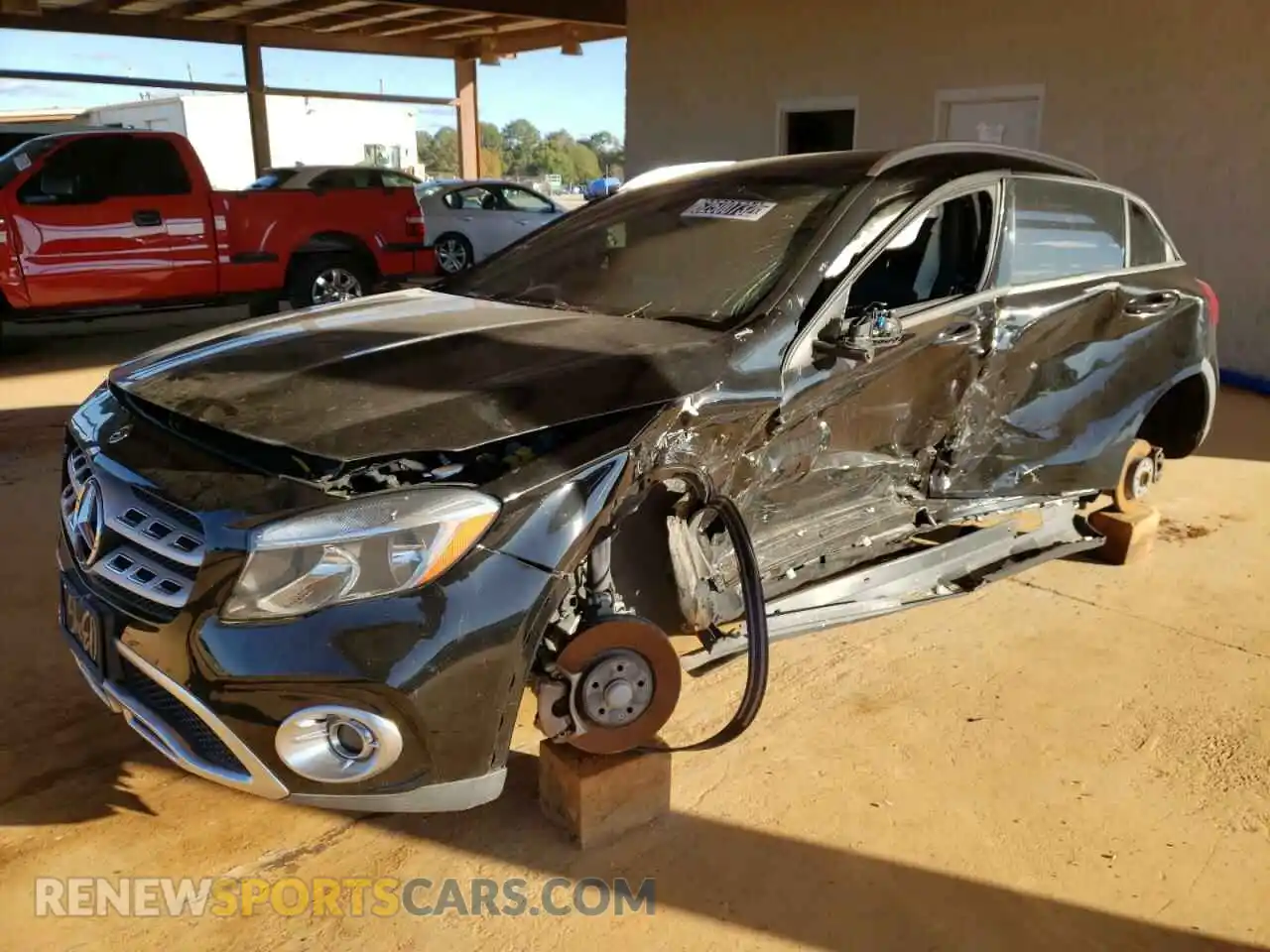 2 Photograph of a damaged car WDCTG4EB1LJ656209 MERCEDES-BENZ GLA-CLASS 2020
