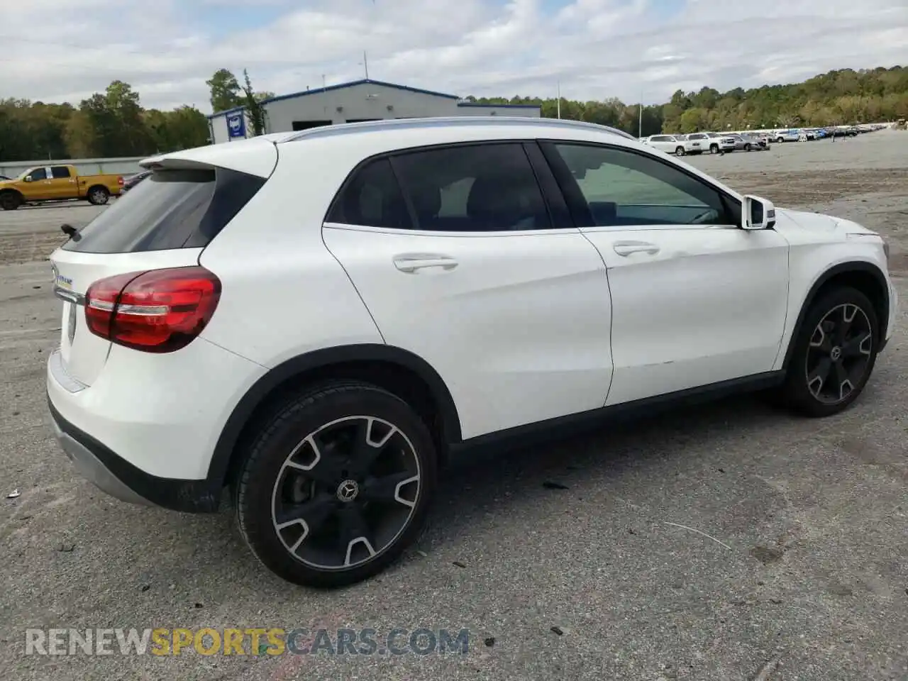 3 Photograph of a damaged car WDCTG4EB1LU025104 MERCEDES-BENZ GLA-CLASS 2020