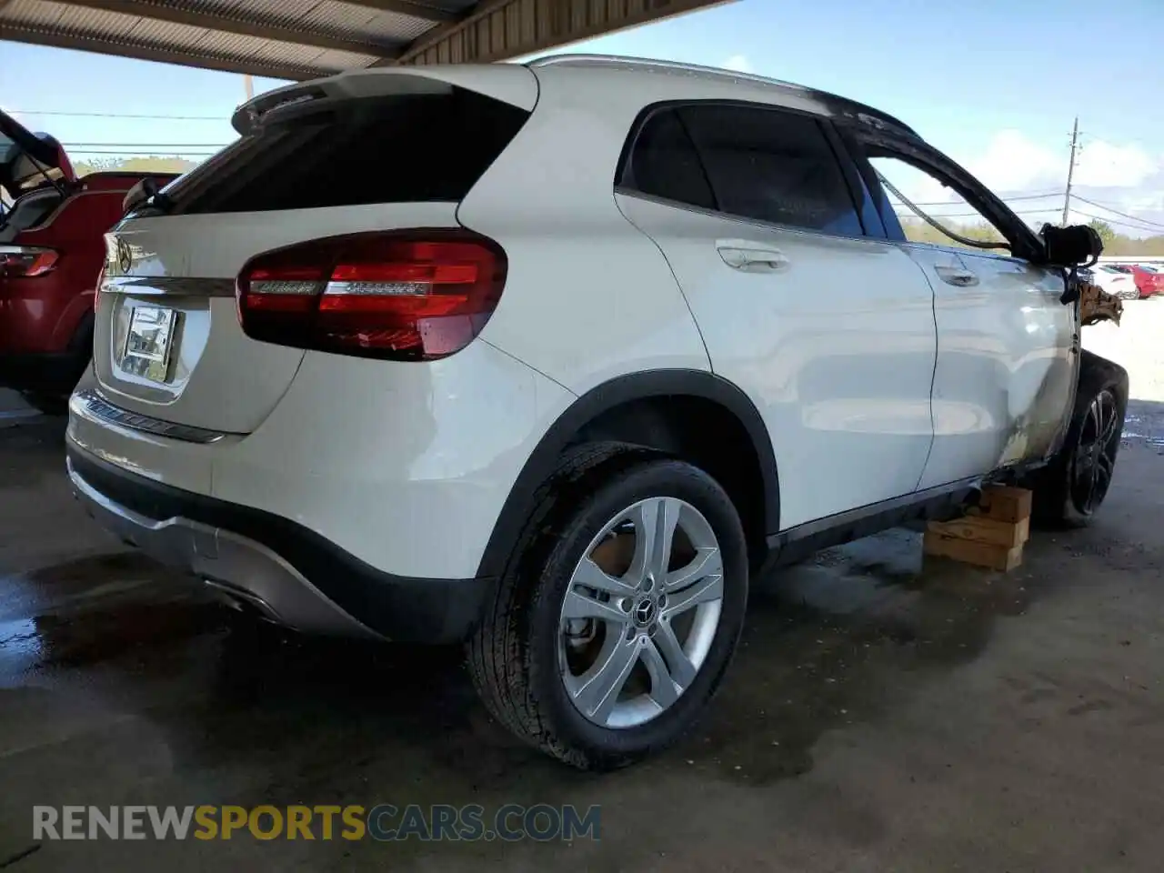 3 Photograph of a damaged car WDCTG4EB8LU024399 MERCEDES-BENZ GLA-CLASS 2020
