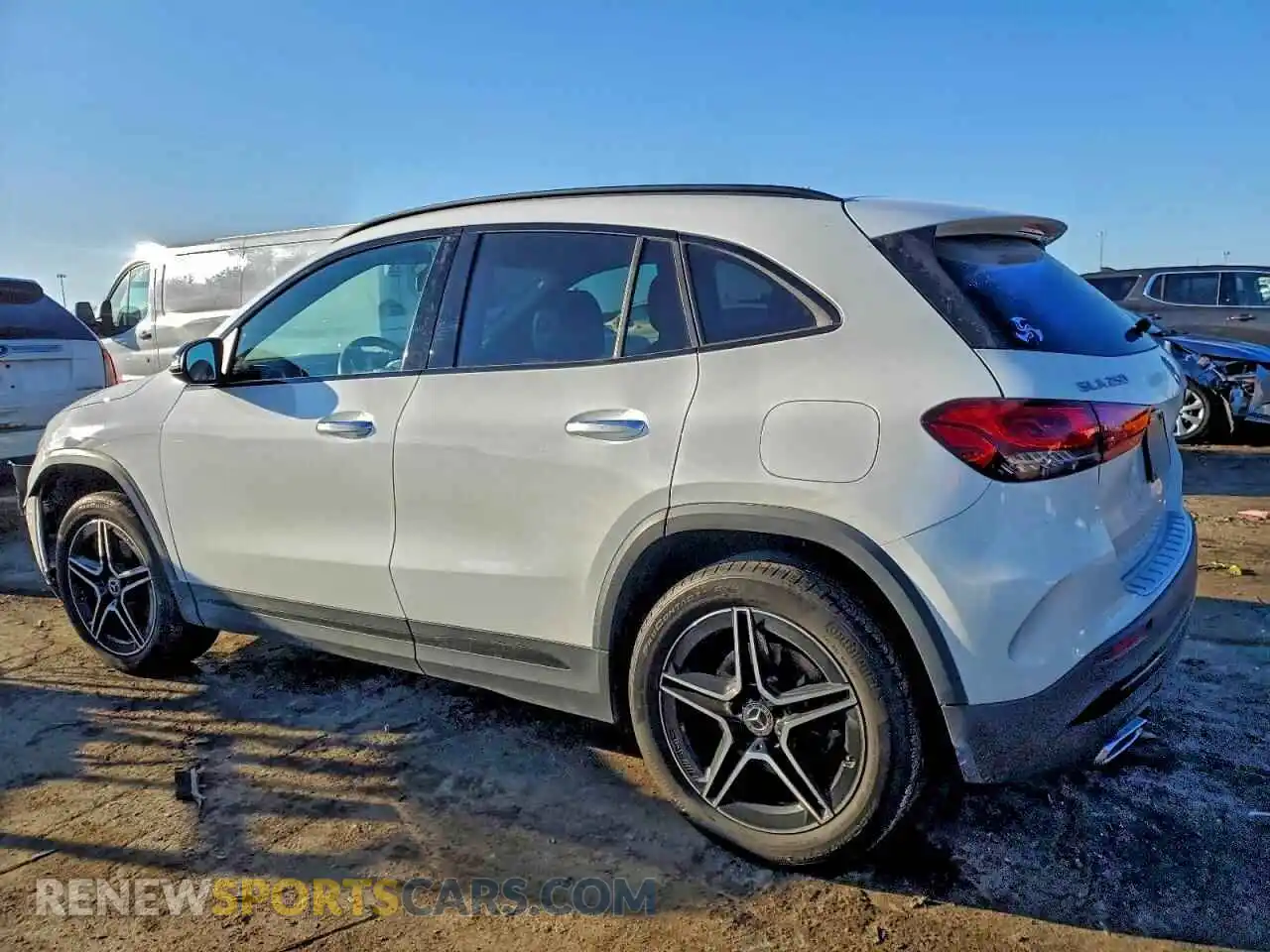 2 Photograph of a damaged car W1N4N4HBXMJ239211 MERCEDES-BENZ GLA-CLASS 2021