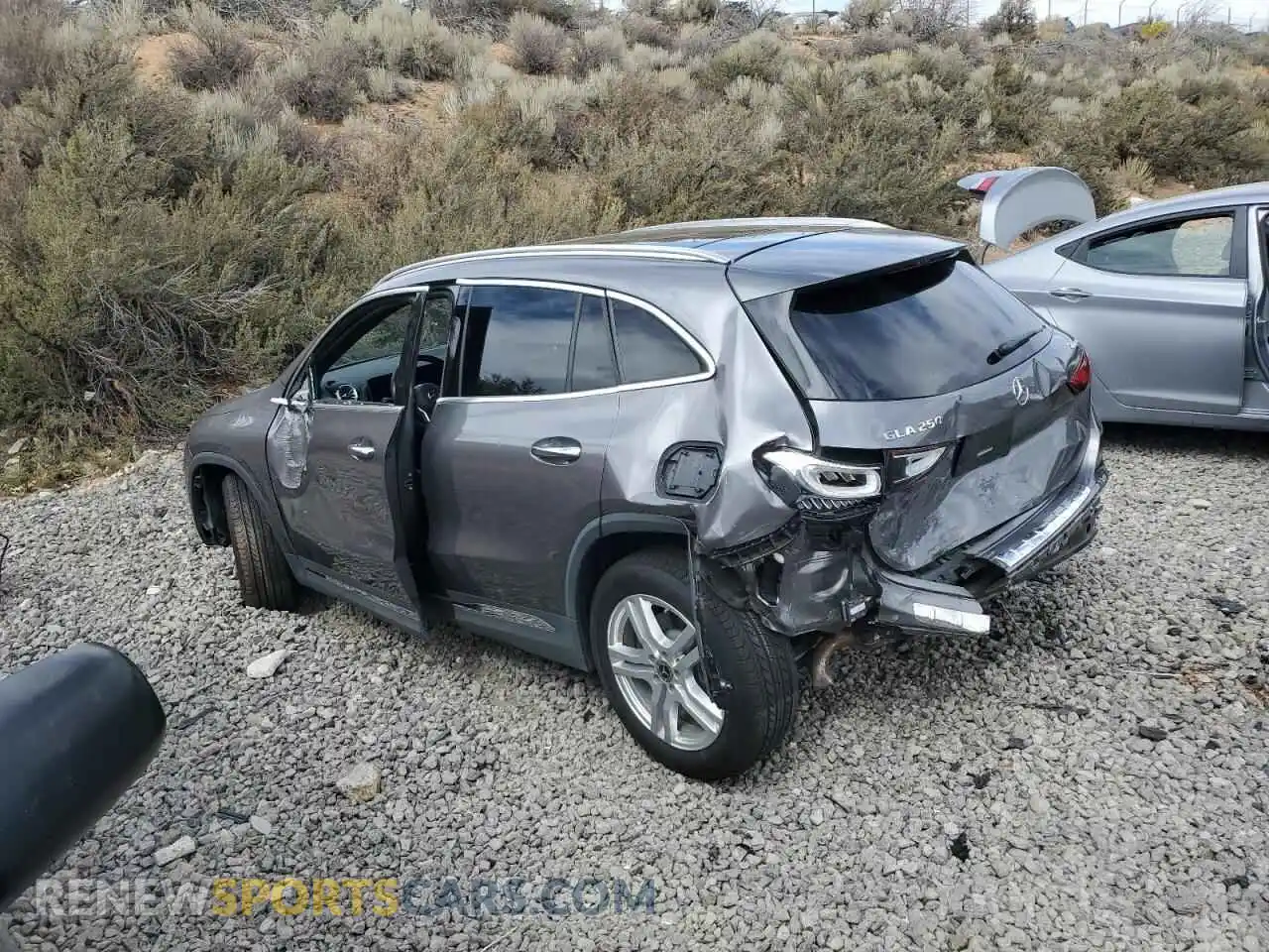 2 fotografías del automóvil dañado W1N4N4HBXMJ270135 MERCEDES-BENZ GLA-CLASS 2021