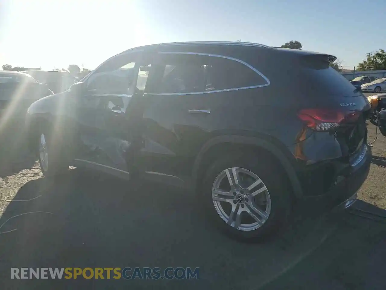 2 Photograph of a damaged car W1N4N4GB1NJ395611 MERCEDES-BENZ GLA-CLASS 2022