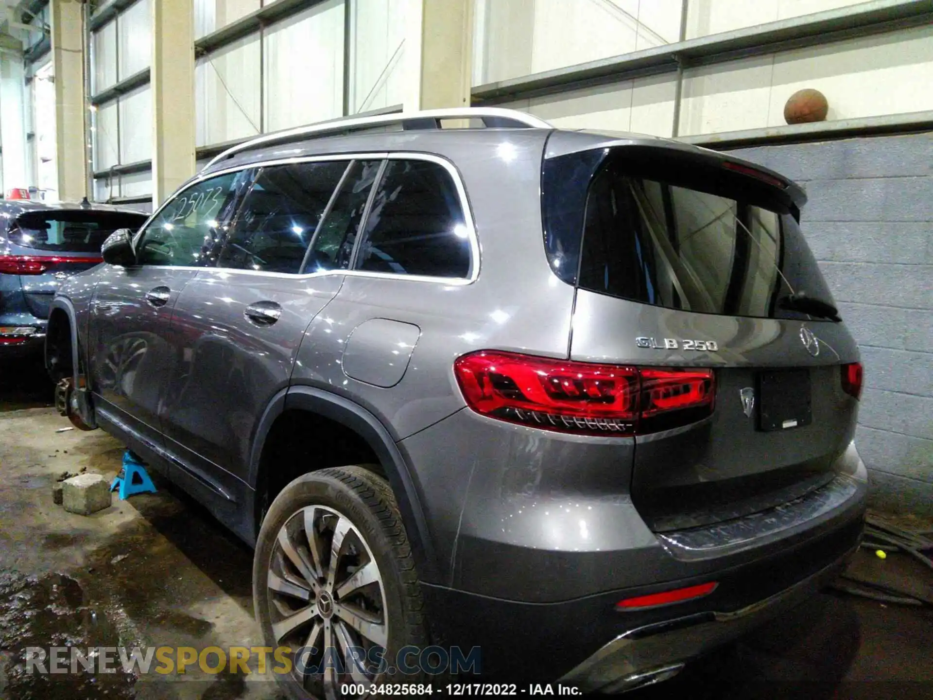 3 Photograph of a damaged car 00C4M4HB5LW010909 MERCEDES-BENZ GLB 2020