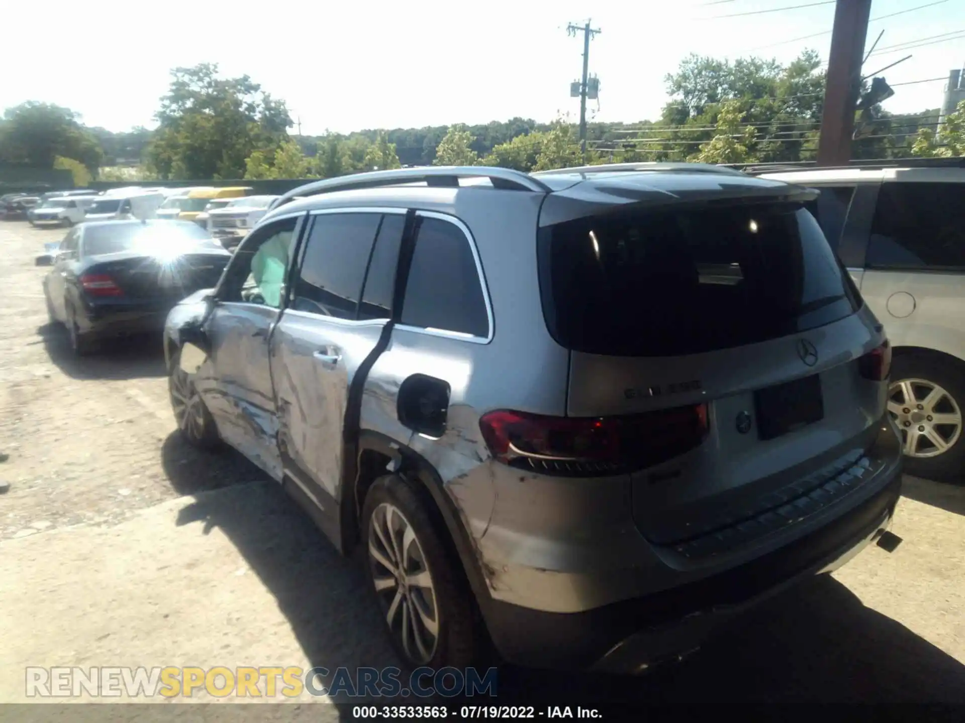 3 Photograph of a damaged car W1N4M4HB8LW025595 MERCEDES-BENZ GLB 2020