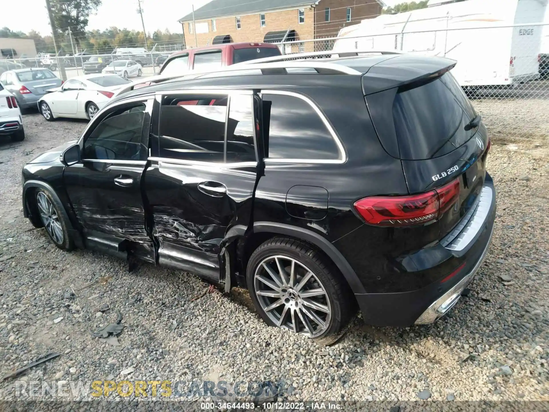 3 Photograph of a damaged car W1N4M4HB8LW041229 MERCEDES-BENZ GLB 2020
