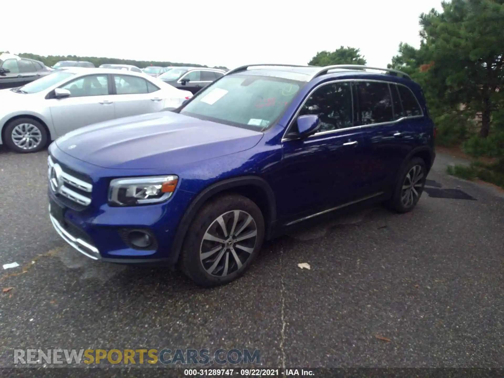 2 Photograph of a damaged car W1N4M4HBXLW047453 MERCEDES-BENZ GLB 2020