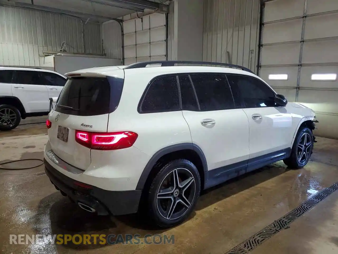 3 Photograph of a damaged car W1N4M4HB2MW104469 MERCEDES-BENZ GLB 2021