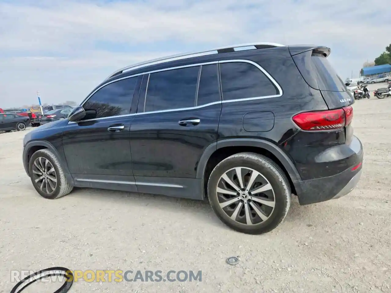 2 Photograph of a damaged car W1N4M4HBXMW120838 MERCEDES-BENZ GLB 2021