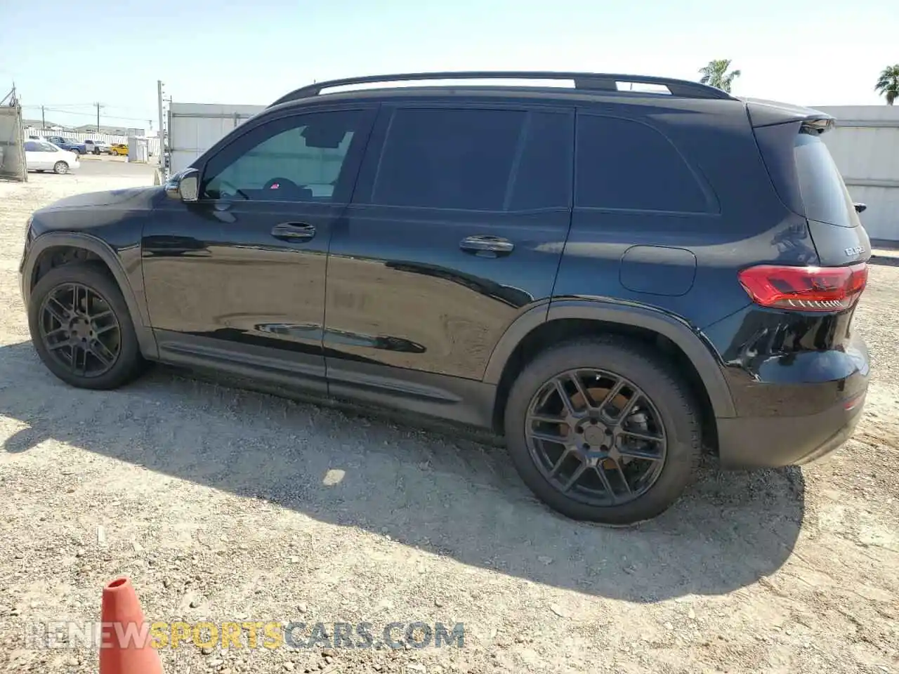 2 Photograph of a damaged car W1N4M4HB8LW052084 MERCEDES-BENZ GLB-CLASS 2020