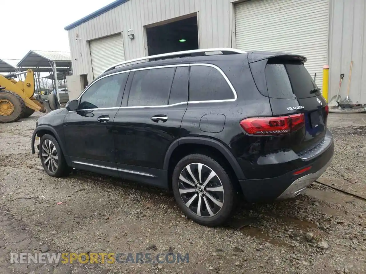 2 Photograph of a damaged car W1N4M4HB3MW122432 MERCEDES-BENZ GLB-CLASS 2021