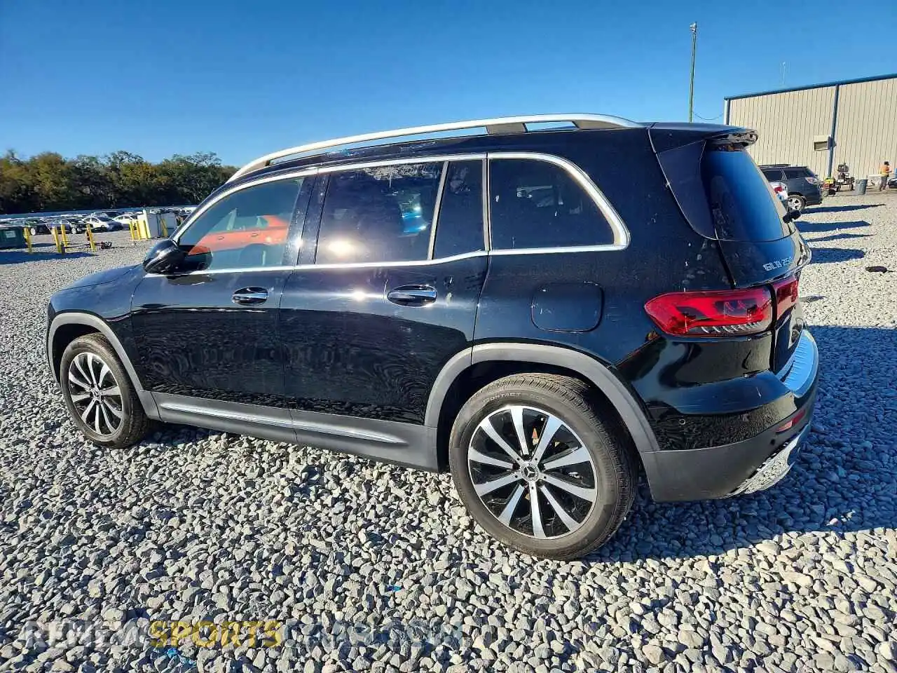 2 fotografías del automóvil dañado W1N4M4HB8MW128937 MERCEDES-BENZ GLB-CLASS 2021