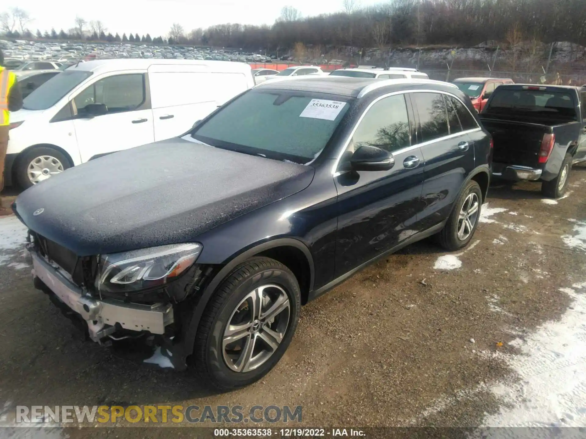 2 Фотография поврежденного автомобиля WDC0G4KB4KV148993 MERCEDES-BENZ GLC 2019