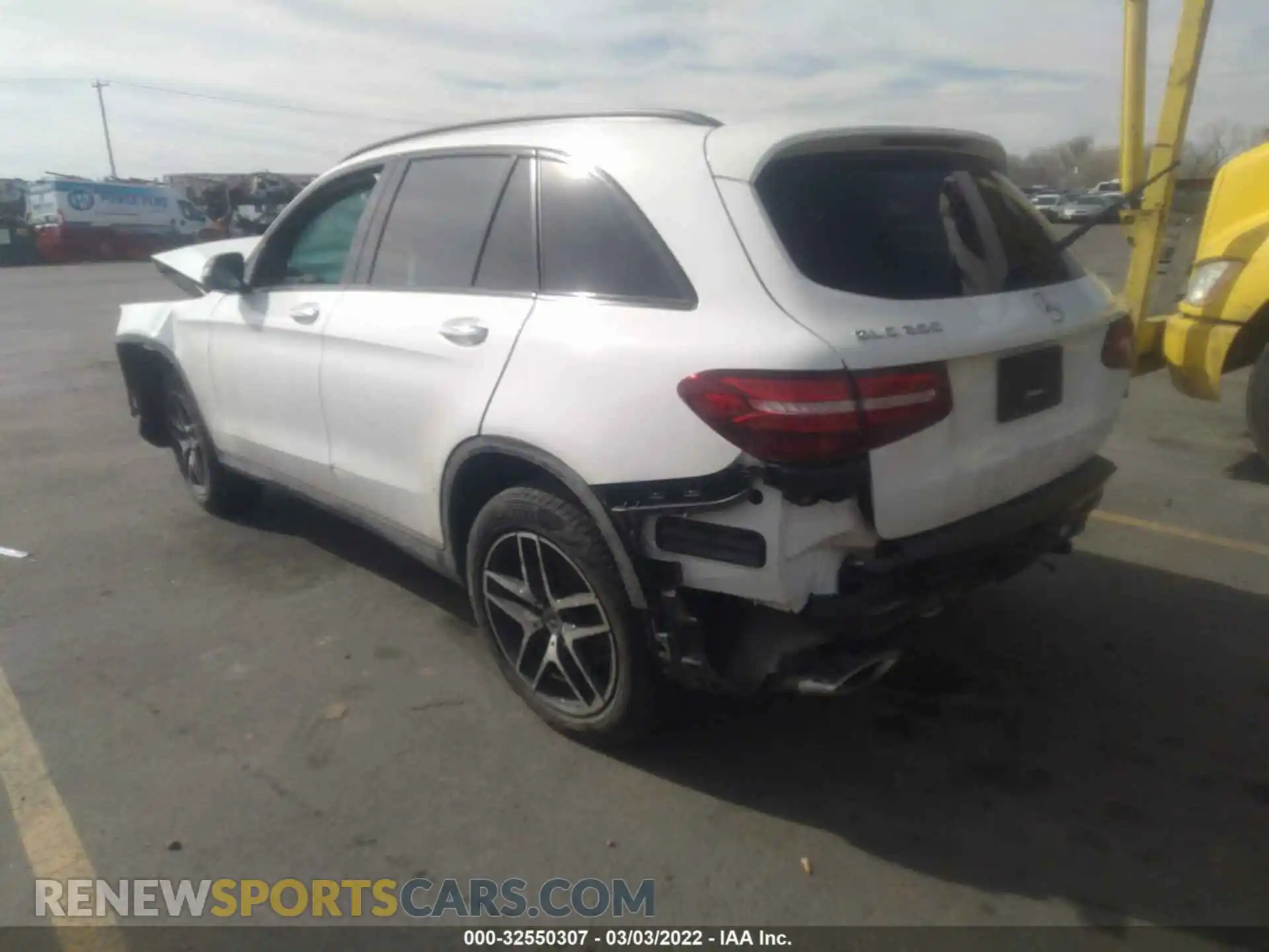 3 Photograph of a damaged car WDC0G4KB5KV180268 MERCEDES-BENZ GLC 2019