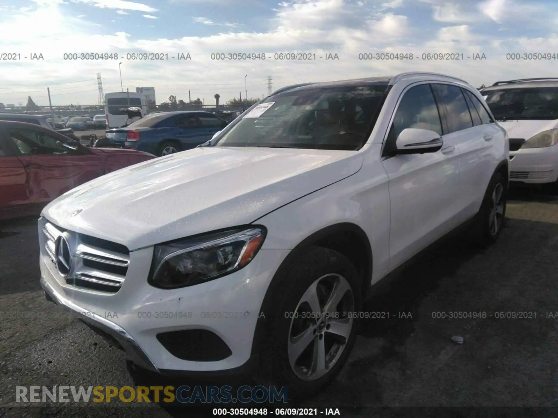 2 Photograph of a damaged car WDC0G4KB9KF615657 MERCEDES-BENZ GLC 2019
