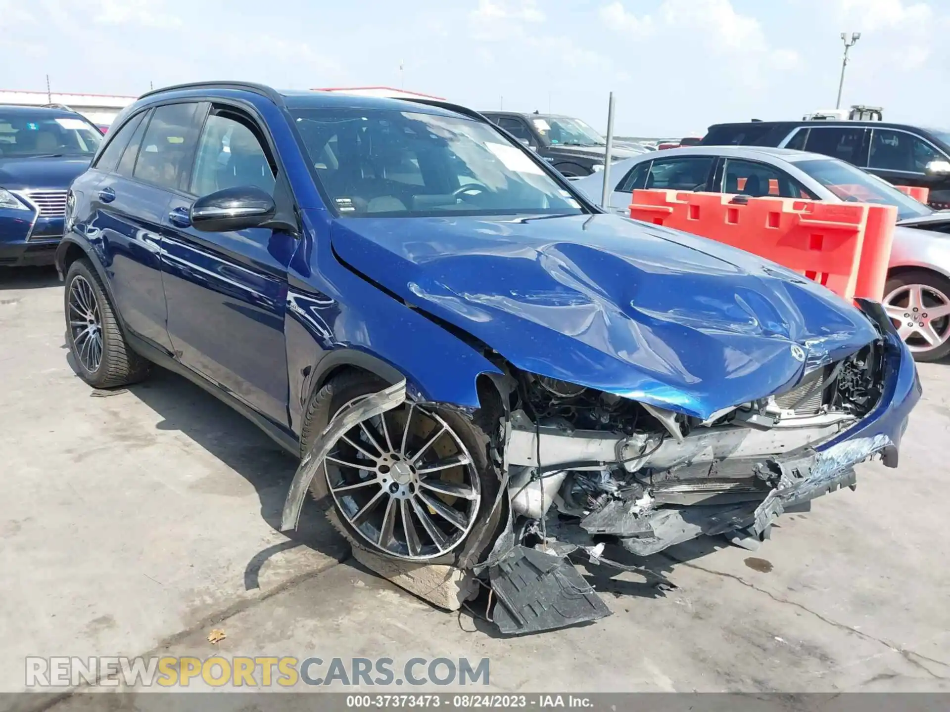 1 Фотография поврежденного автомобиля WDC0G6EB3KF534824 MERCEDES-BENZ GLC 2019