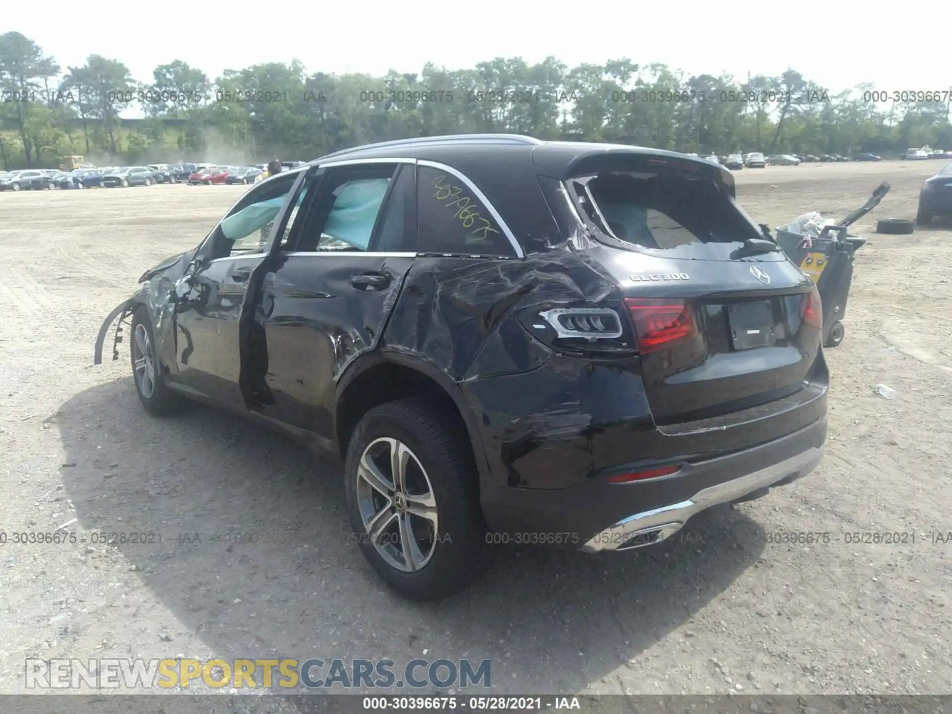 3 Фотография поврежденного автомобиля WDC0G8EB1LF721069 MERCEDES-BENZ GLC 2020