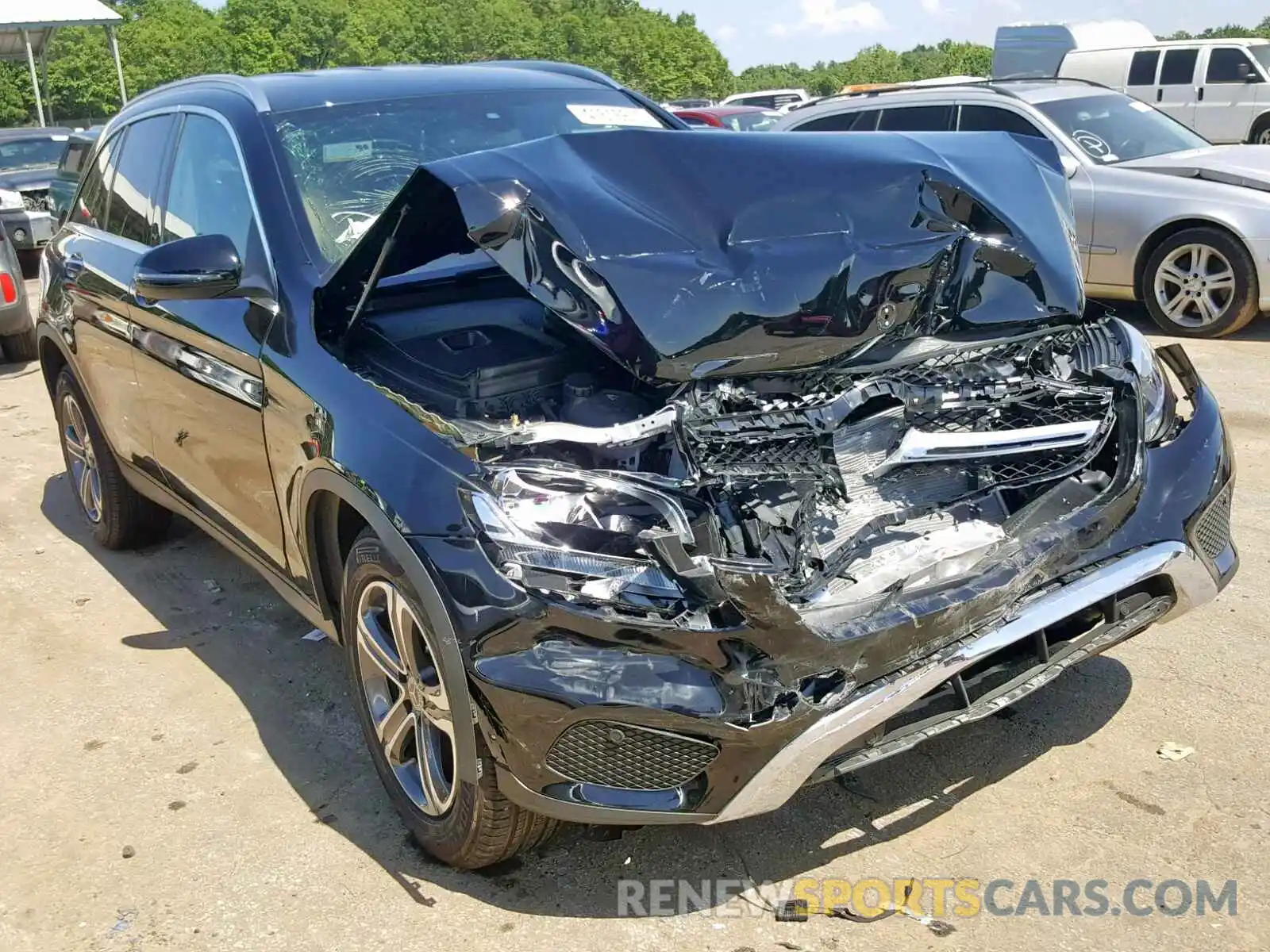 1 Photograph of a damaged car WDC0G4JB2KV132812 MERCEDES-BENZ GLC 300 2019
