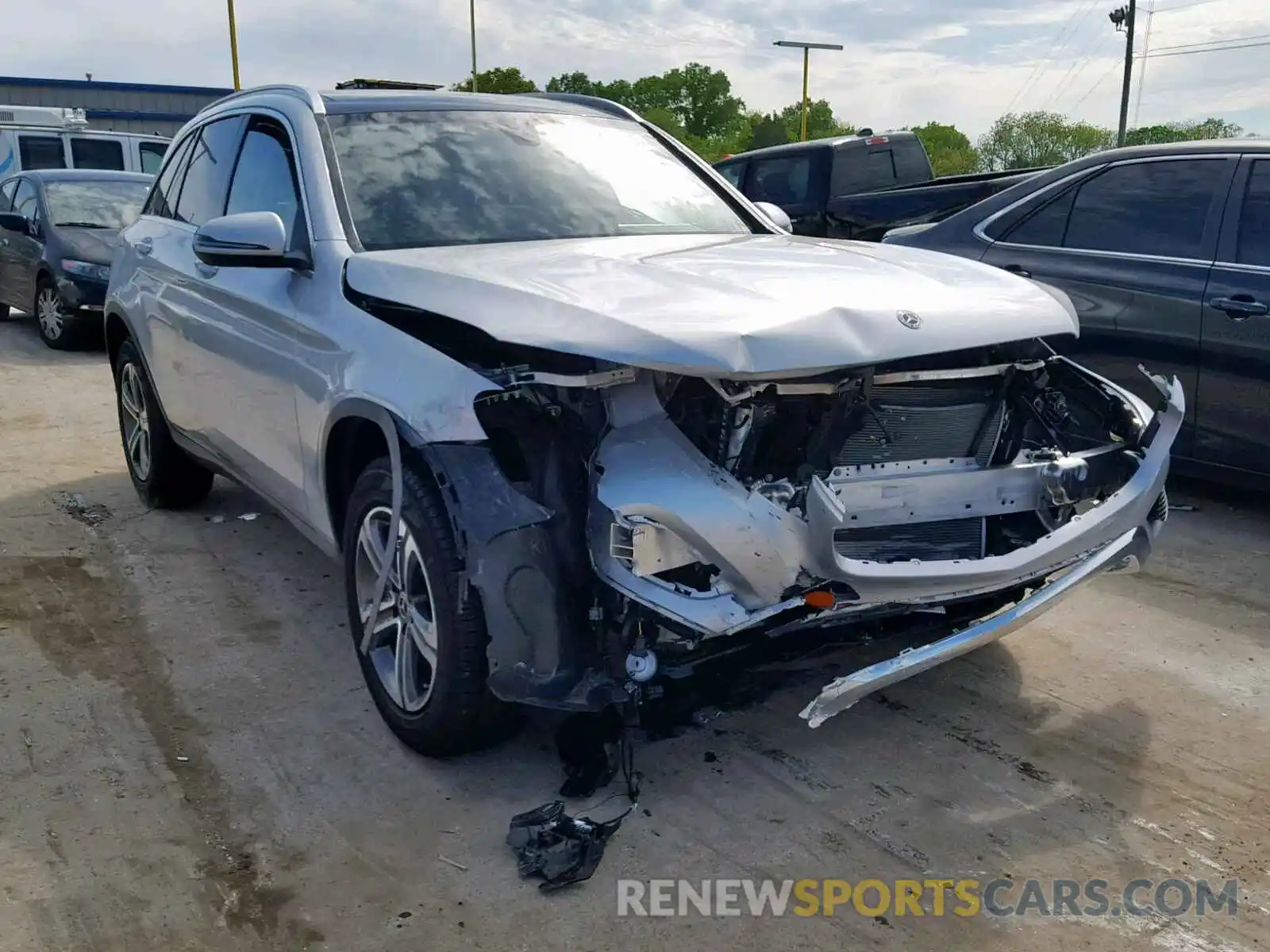 1 Photograph of a damaged car WDC0G4JB4KV149496 MERCEDES-BENZ GLC 300 2019