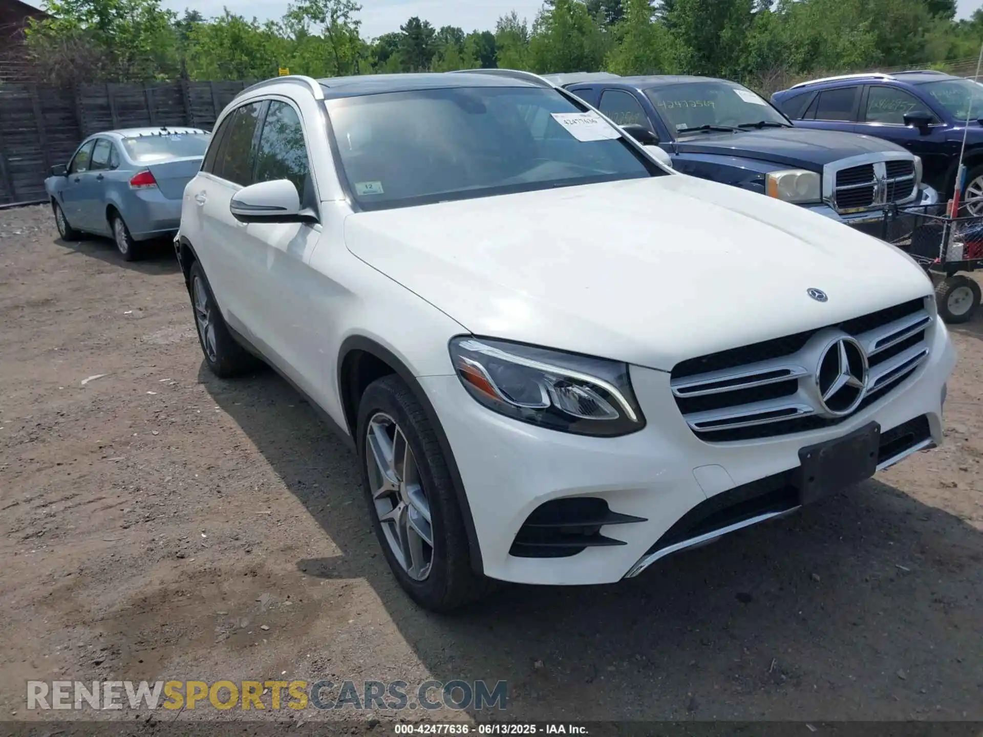 1 Фотография поврежденного автомобиля WDC0G4KB3K1001328 MERCEDES-BENZ GLC 300 2019