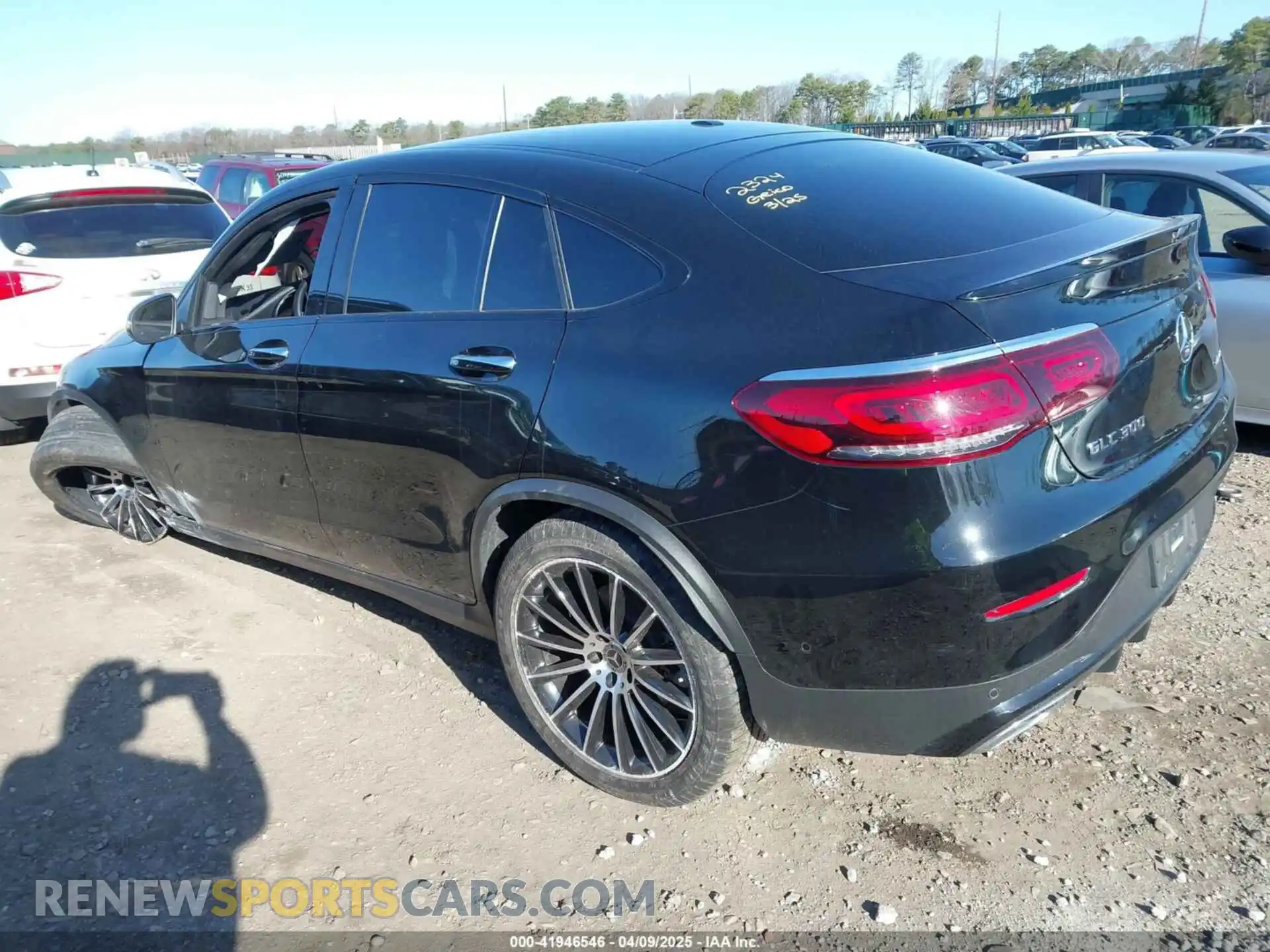 3 Photograph of a damaged car W1N0J8EB5PG149598 MERCEDES-BENZ GLC 300 2023