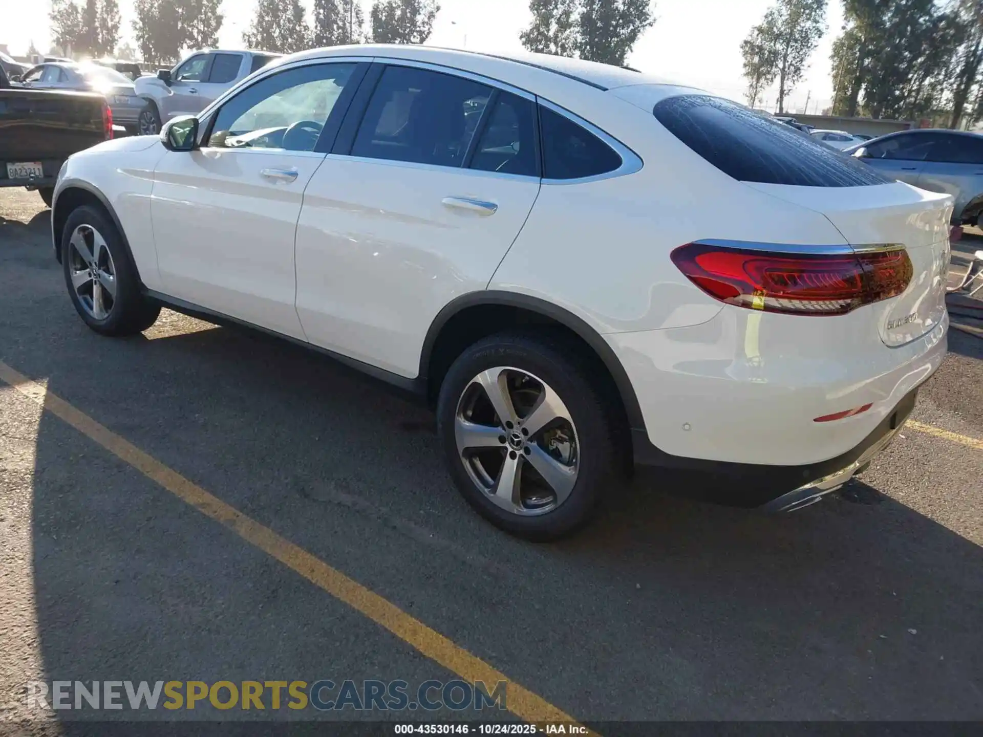 3 Photograph of a damaged car W1N0J8EB5PG157684 MERCEDES-BENZ GLC 300 2023