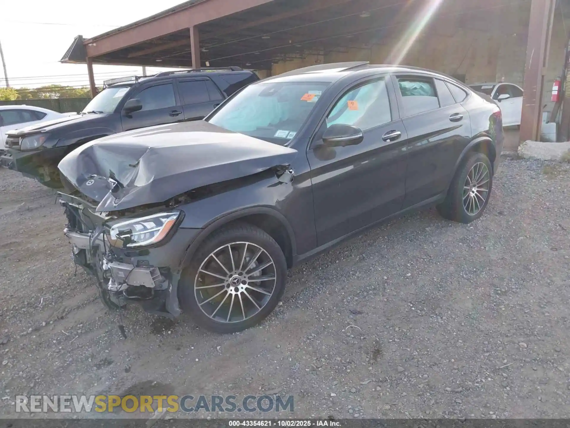 2 Photograph of a damaged car W1N0J8EB6PG152154 MERCEDES-BENZ GLC 300 2023